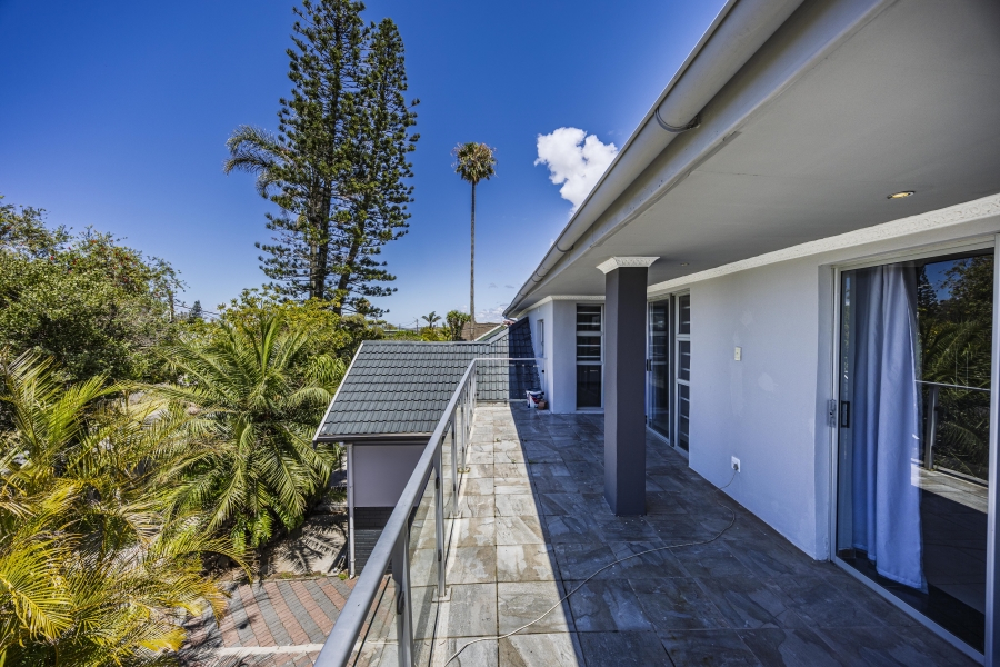 5 Bedroom Property for Sale in Sunnyridge Eastern Cape